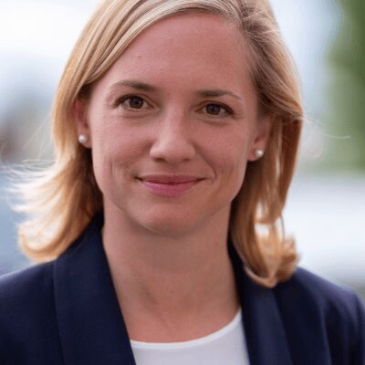 Esther Keller