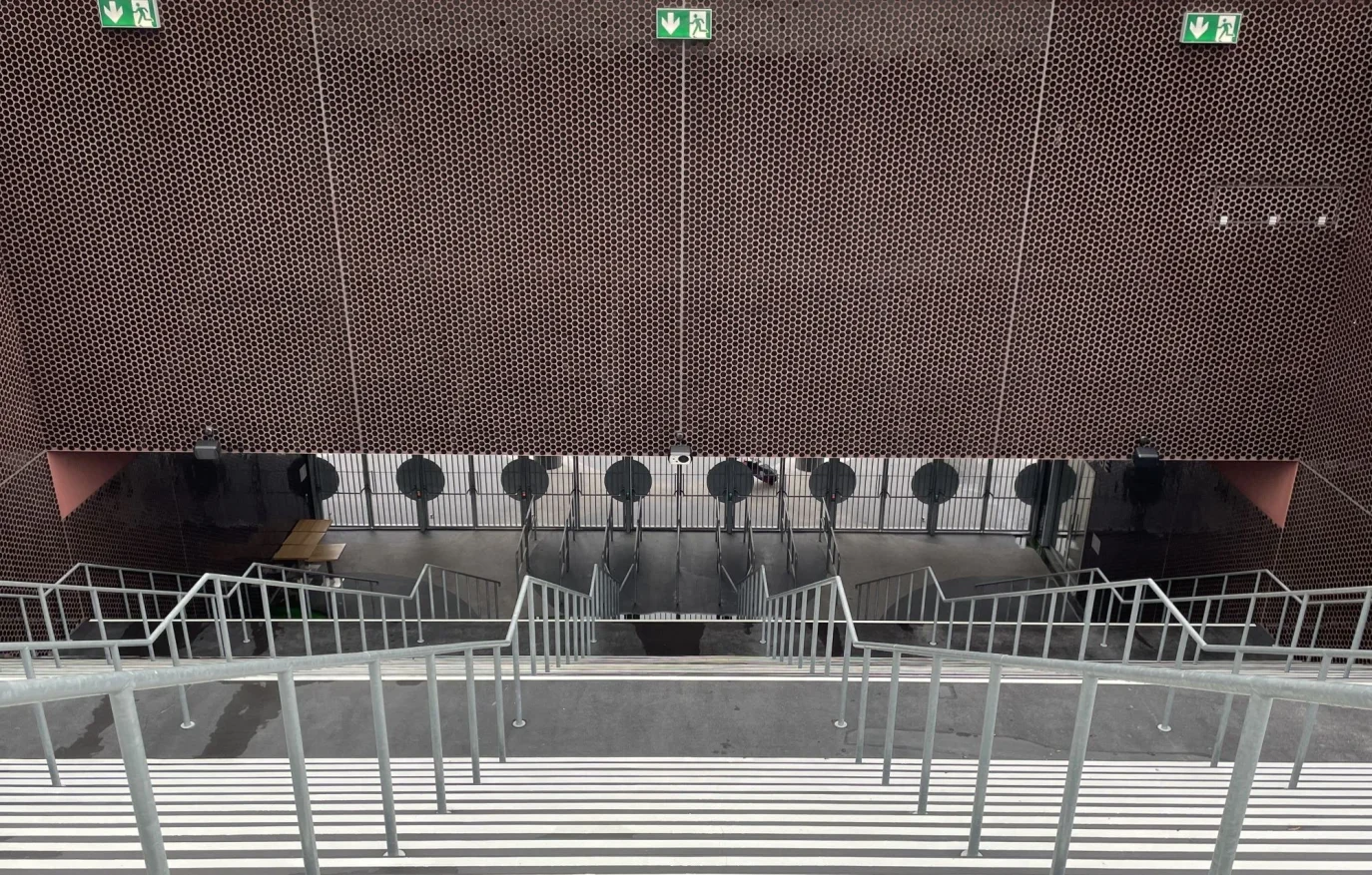 SwissLife-Arena-Sicherheitsl&ouml;sungen-BSW-Referenz-9.webp (0.8 MB)